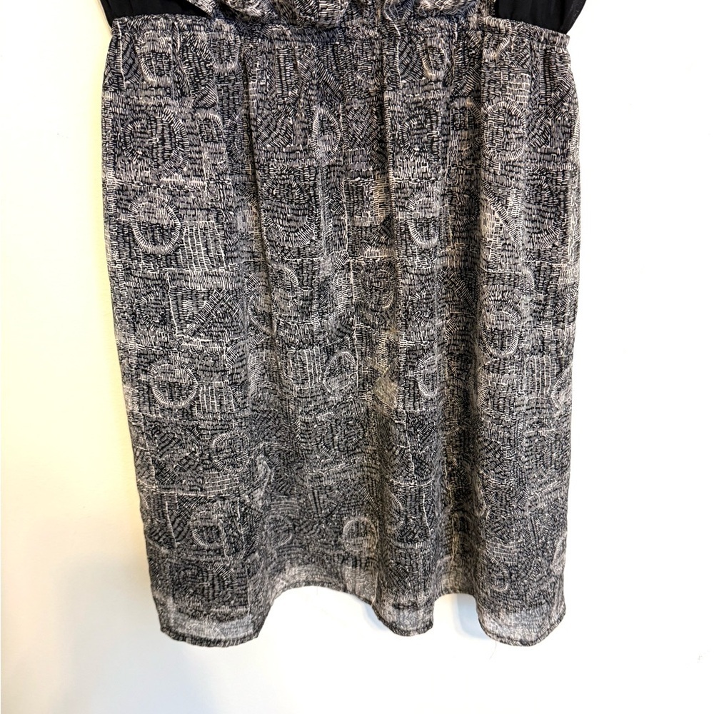 2/$15 Forever 21 - Black & Gray Patterned Sleeveless Mini Dress Size Large - Picture 4 of 8